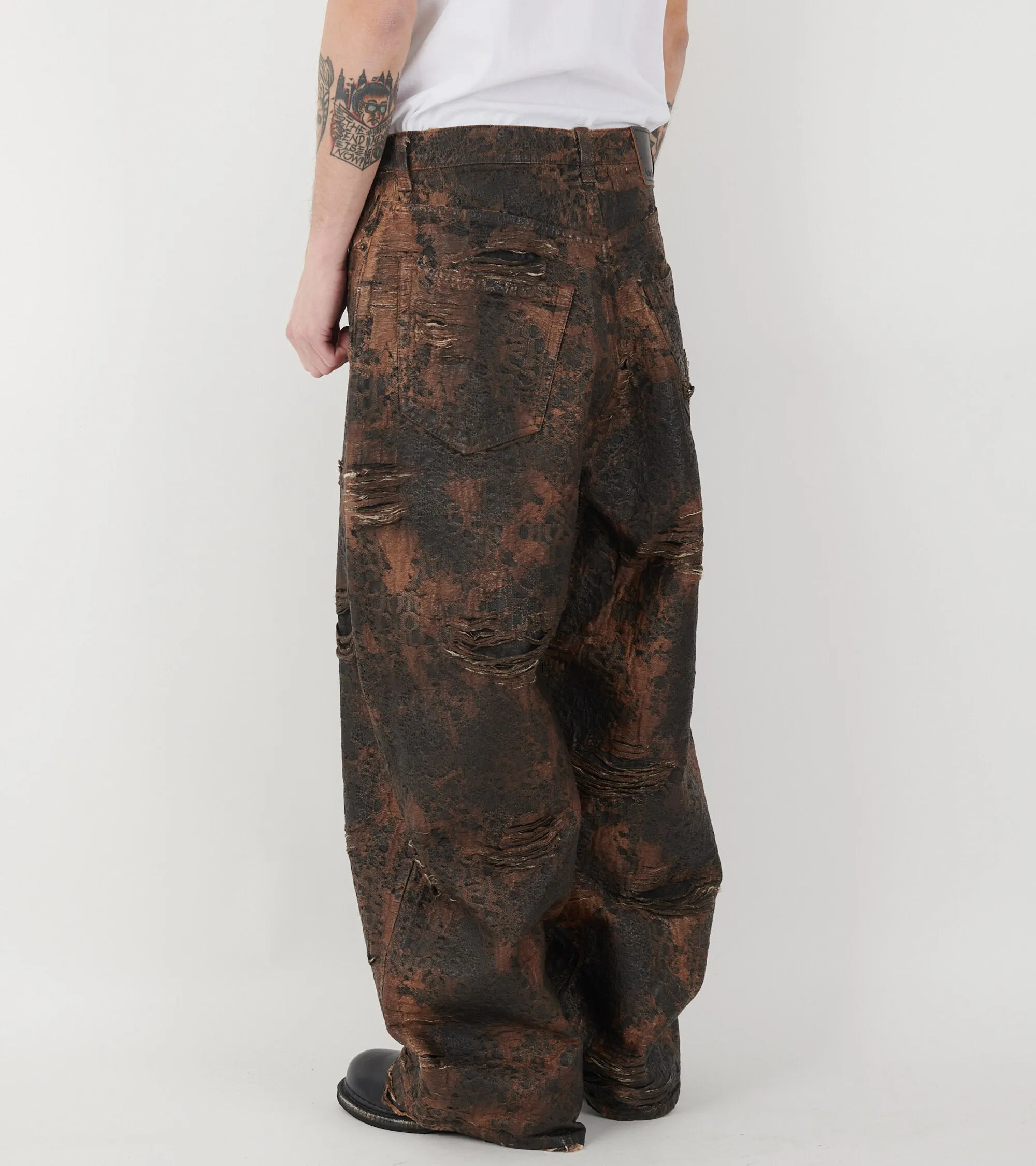 2023 Distressed Super Baggy Fit Jeans Brown