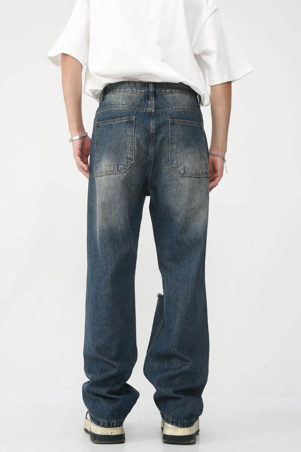 Distressed Jeans with Pockets