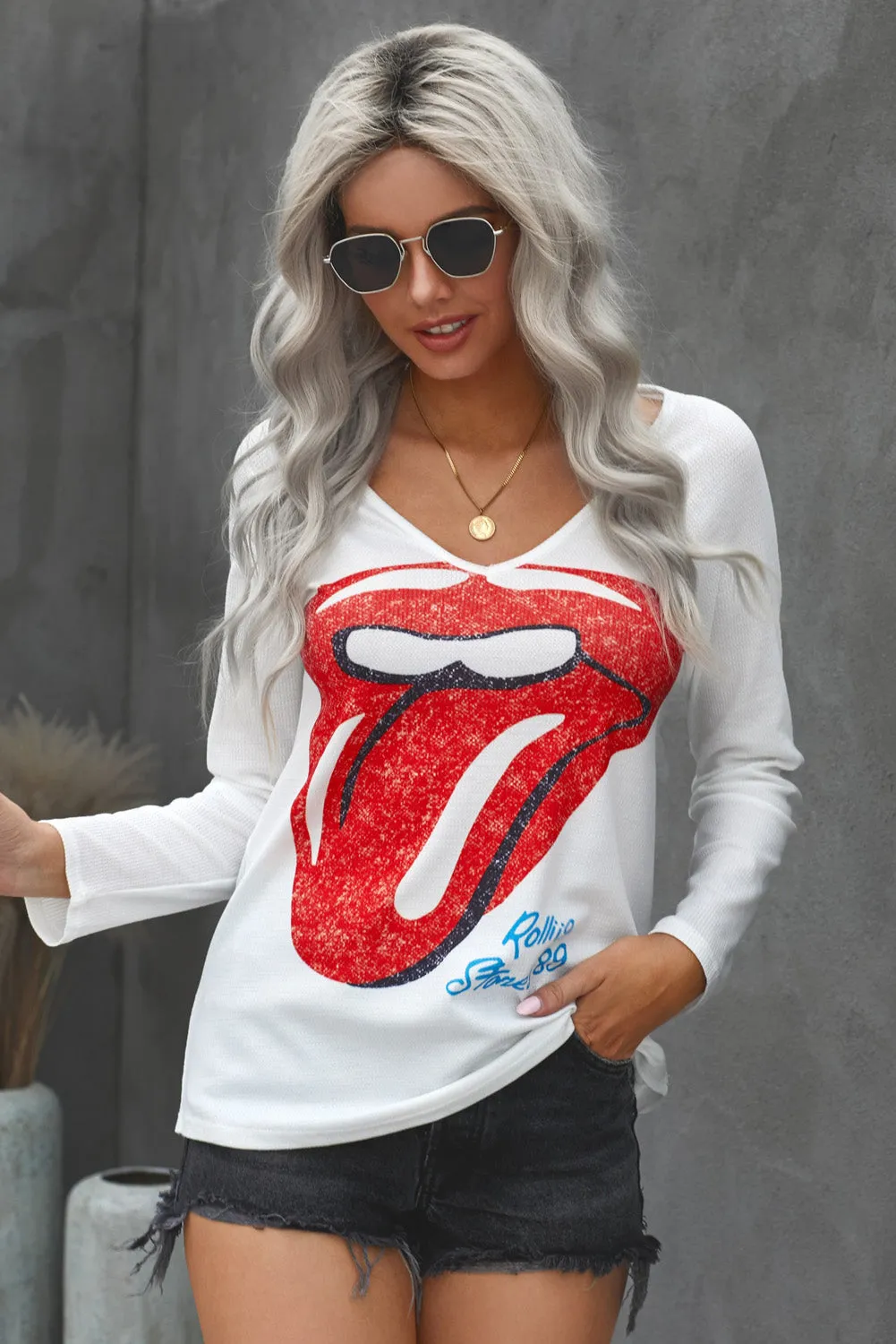 Yocwear Big Lips Print V-neck T-Shirt