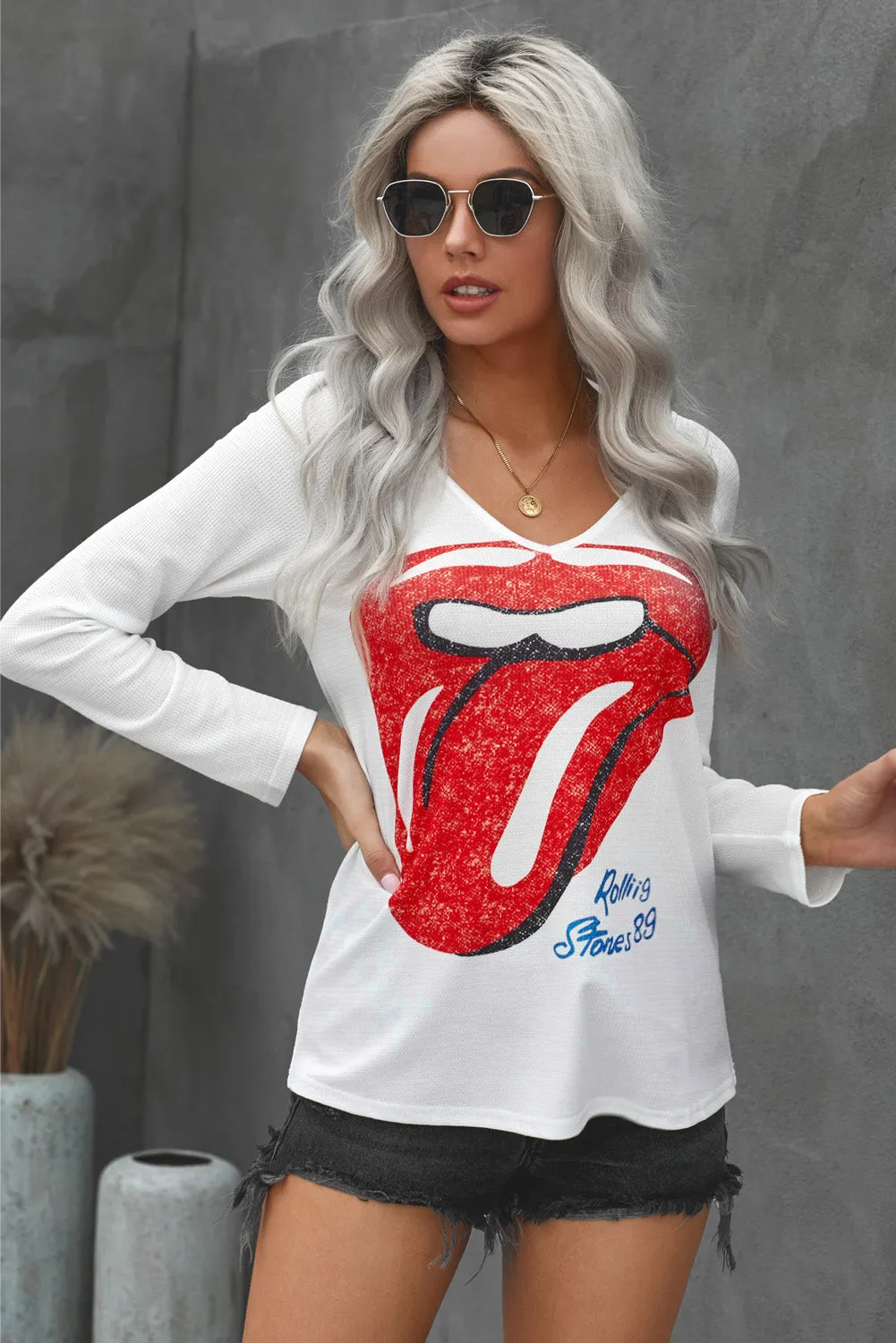 Yocwear Big Lips Print V-neck T-Shirt